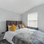 Elegant Croydon Apartment - Central Location - Easy Access To London Bridge And Gatwick Airport